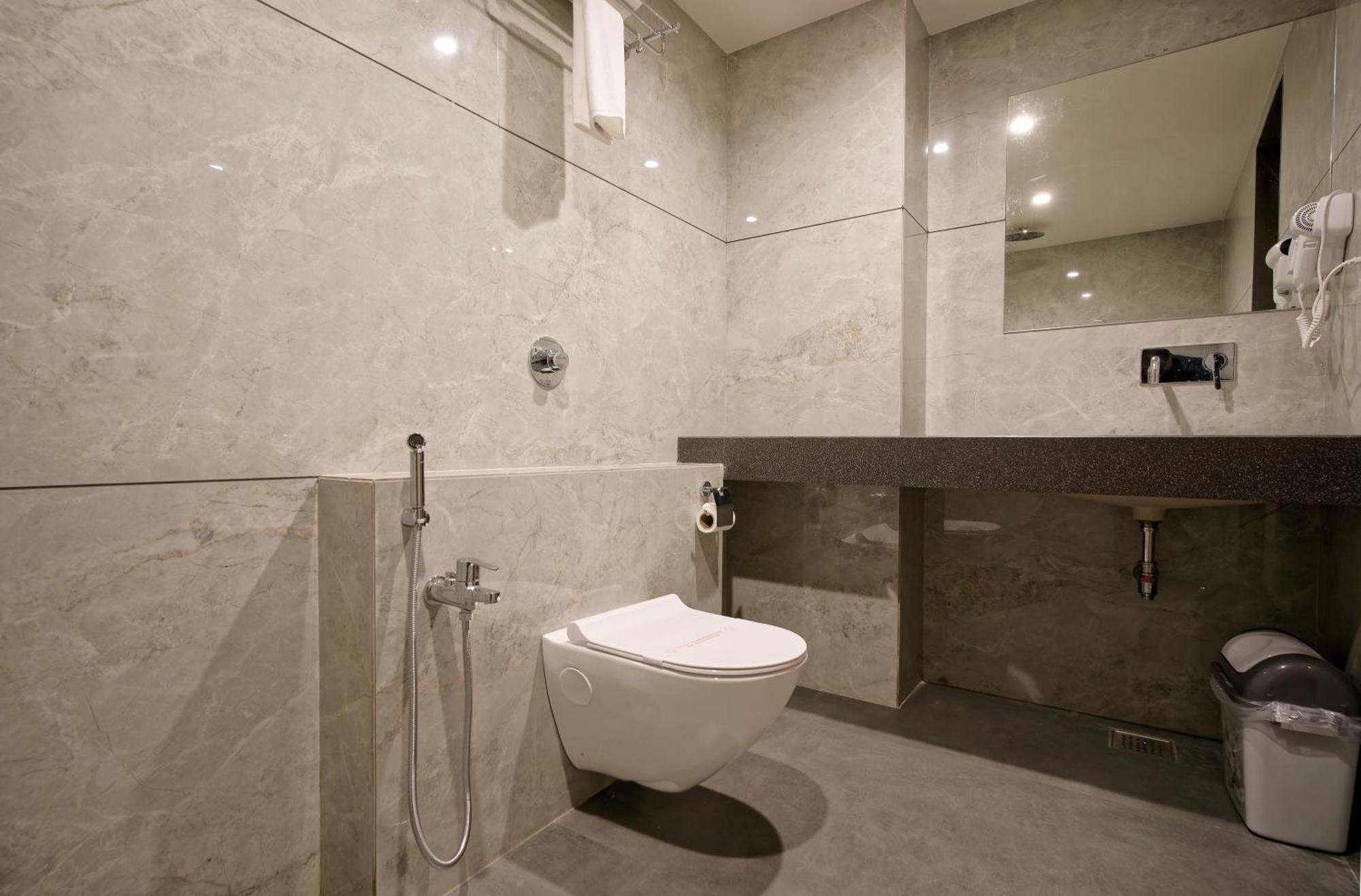 Plenteous Inn Ahmedabad Luaran gambar