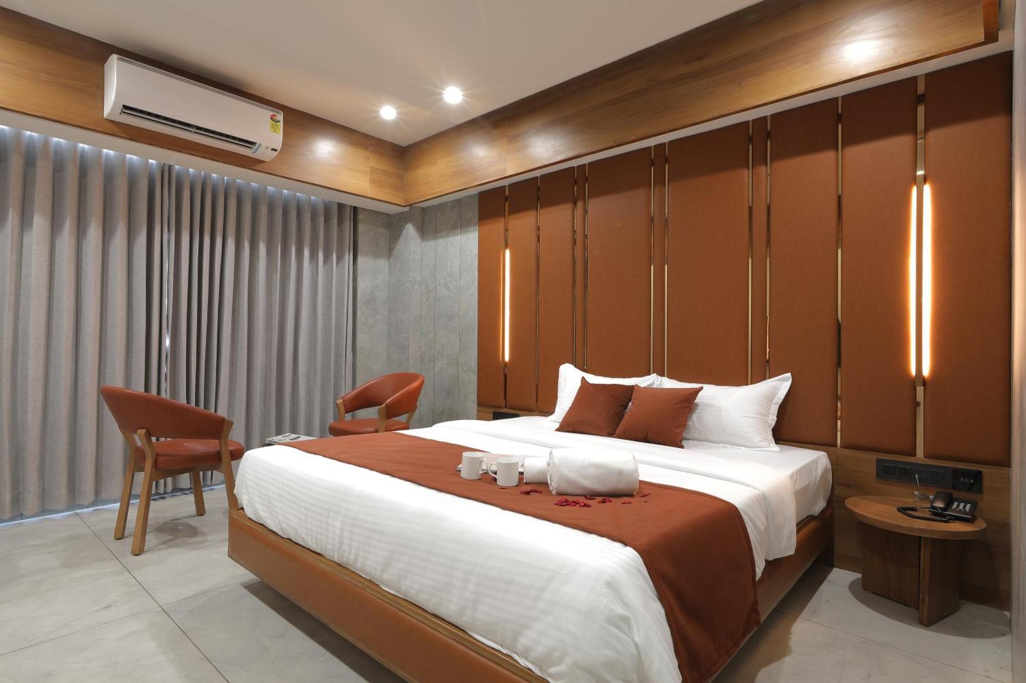 Plenteous Inn Ahmedabad Luaran gambar