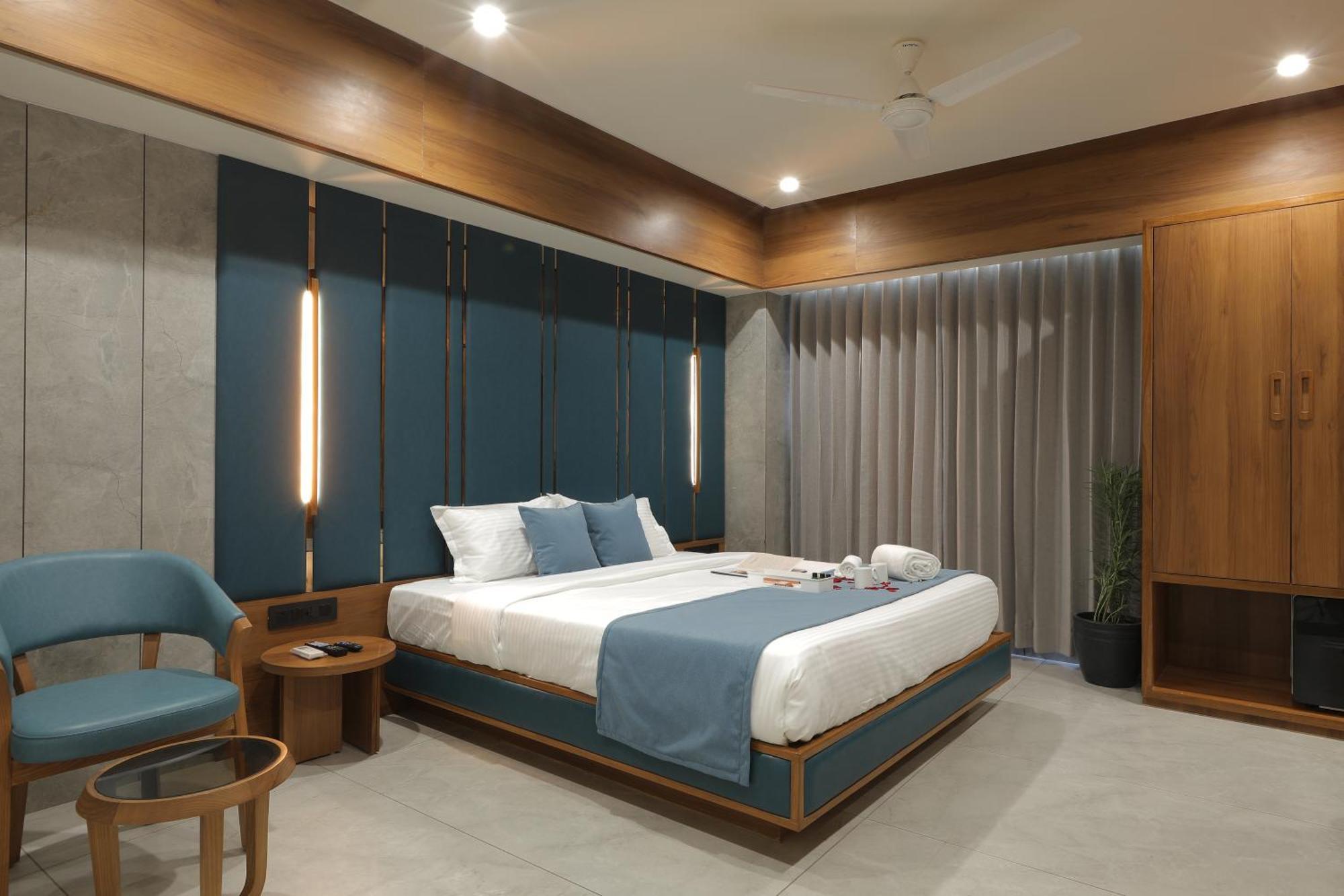 Plenteous Inn Ahmedabad Luaran gambar