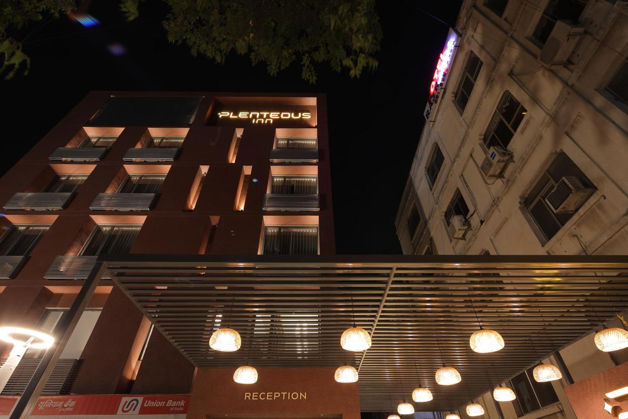 Plenteous Inn Ahmedabad Luaran gambar