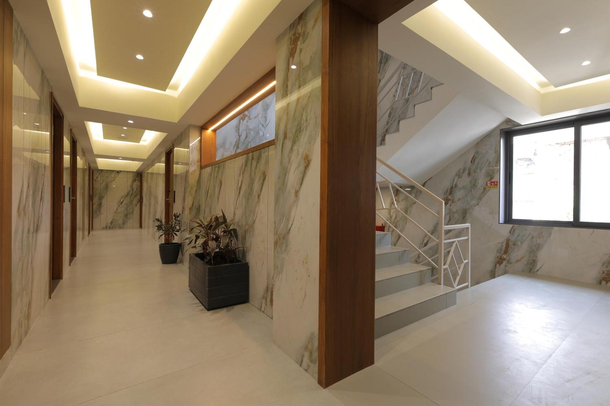 Plenteous Inn Ahmedabad Luaran gambar