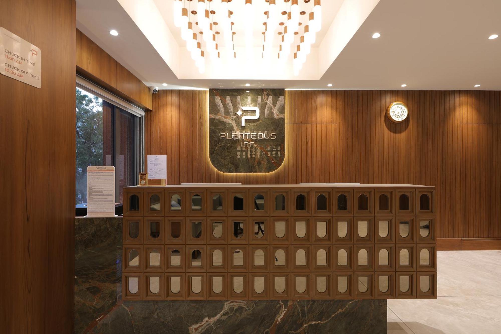Plenteous Inn Ahmedabad Luaran gambar
